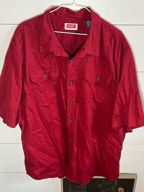 Wrangler Men's Short Sleeve Button-Down Shirt - Deep Red